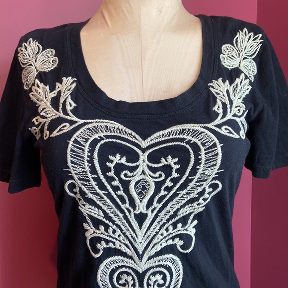 Johnny Was JWLA Black Embroidered T-shirt - Picture 2 of 4